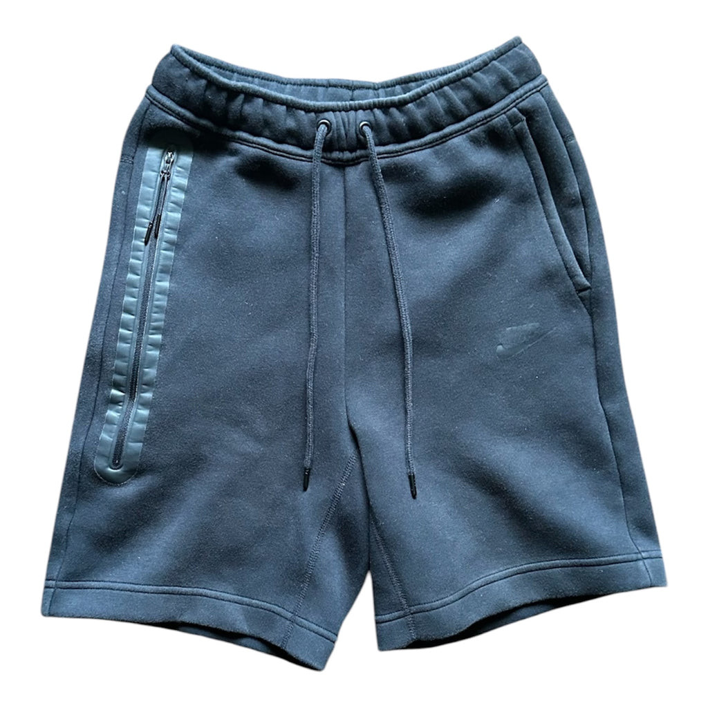 Nike tech shorts XS