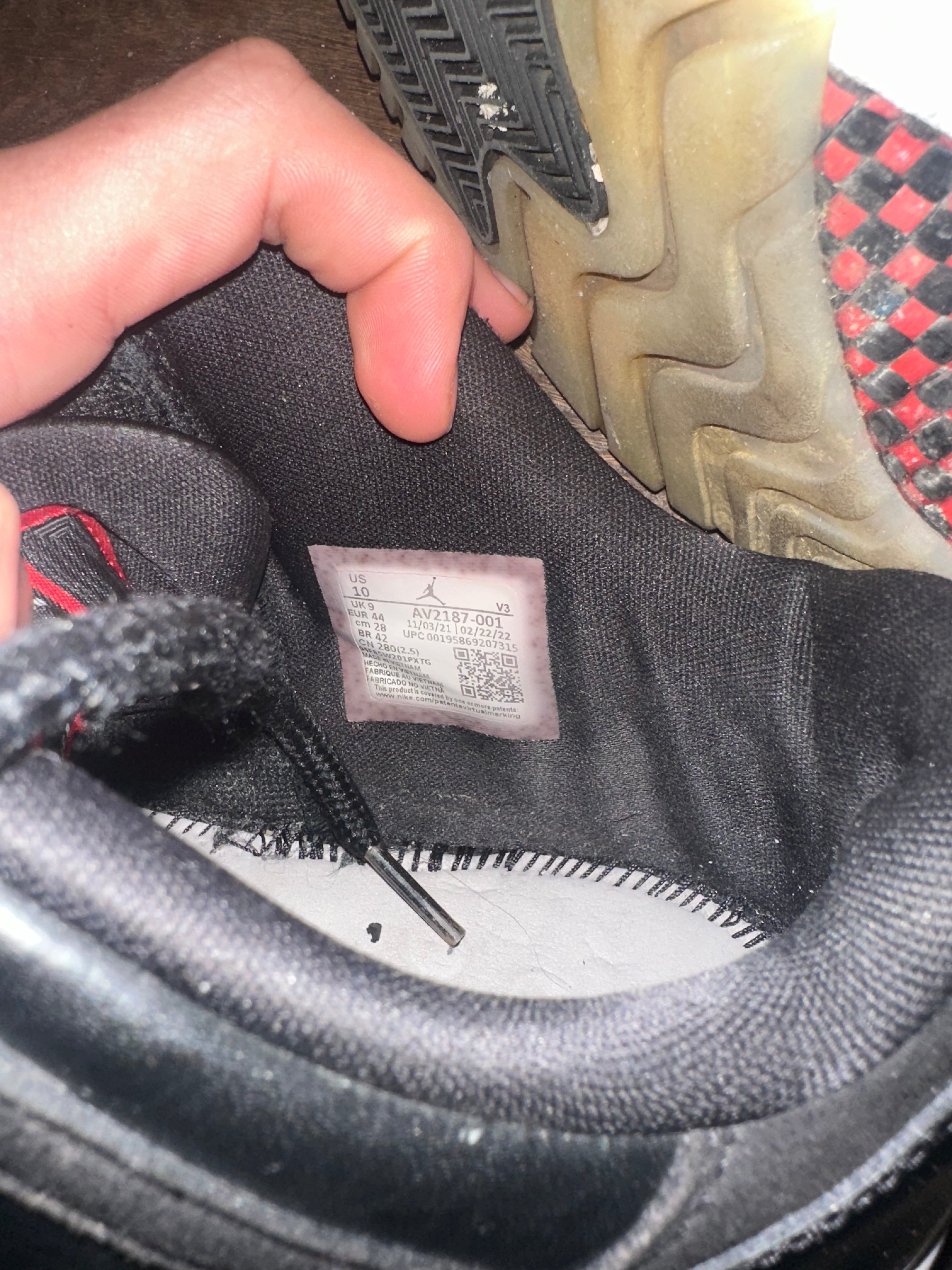 Jordan 11s uk8.5